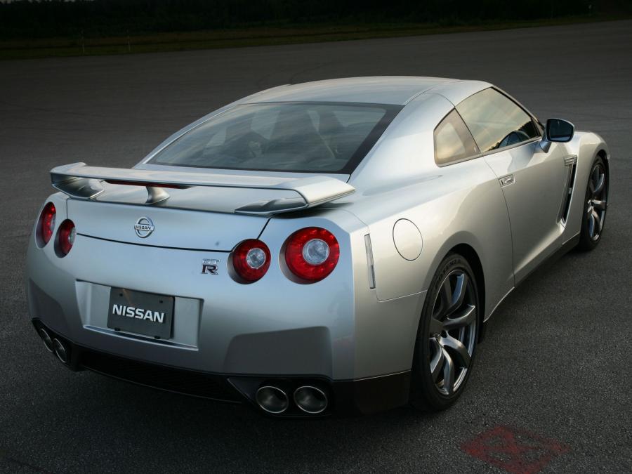  Nissan GT-R 2007 года  (фото 91 из 480)
